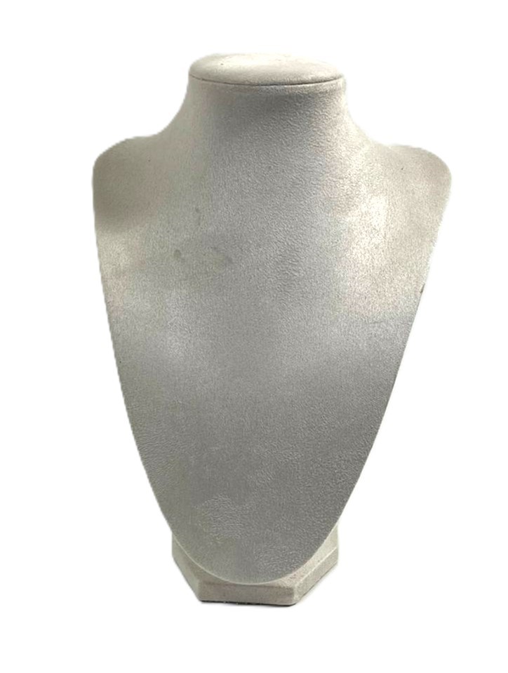 Suport / Bust Crem Catifelat pentru Coliere – Înălțime 23 cm WZ4864